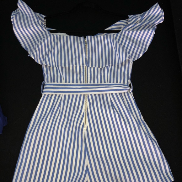 Striped Ruffled Romper - Picture 7 of 8